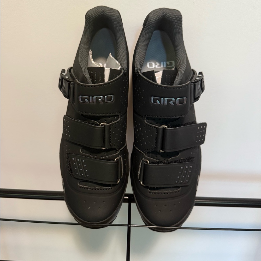 Giro Black Cycling Shoes with Straps